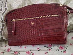 🛑 HIDESIGN LUXURY LEATHER SLING BAG