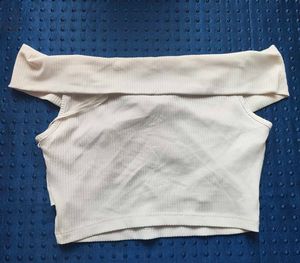 SHEIN  Ribbed Off-Shoulder Crop Top