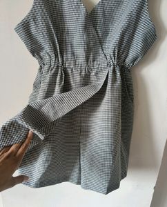 Stylish Checkered Print Romper 😍❤️
