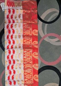Elegant White &amp; Red Paisley Saree