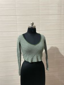 Imported Pintresty 🌸 green crop top