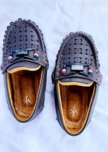 Brown Appliqur LOAFERS FOR BOY kids