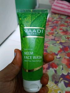 Khadi Shampoo And Vaadi Face Wash