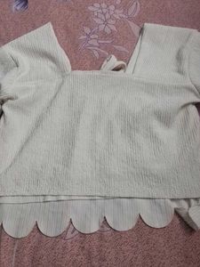 Chic Scalloped White Textured Top