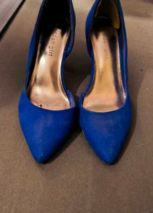 Vibrant Blue Pointed Toe Heels