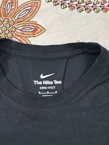 Nike Long Sleeve T-Shirt