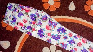 Skin Fitted Flower Print Cotton Pants
