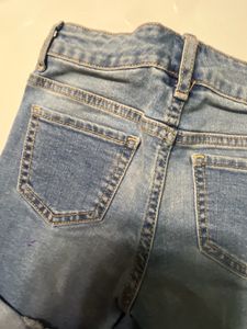 Gap Denim Shorts 7yrs (buy For 4-6 Yrs)