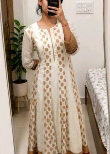 Elegant White & Gold Print Kurta
