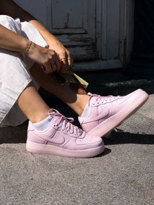 Nike Air Force 1 Pink Sneakers