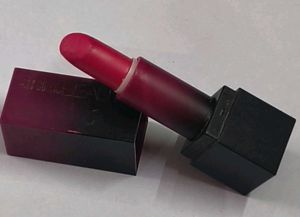 Huda Beauty Lipstick Bundle 3 pieces