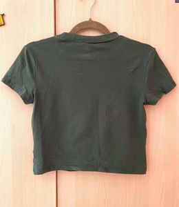 H&amp;M Green Cropped Round Neck T-shirt