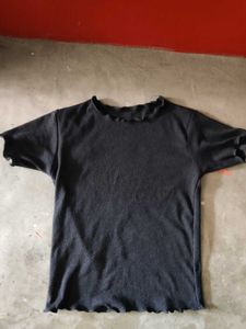 combo of 3,2women tops&amp;1skirt