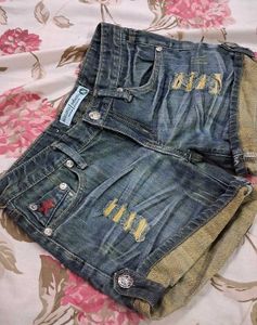 Y2k Vintage denim Short ⭐️(Trendy)