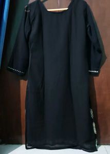 Elegant Black Embroidered Kurta