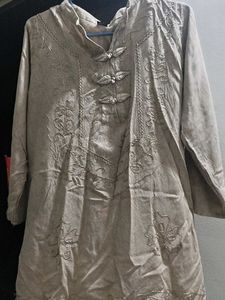 5.Elegant Embroidered Kurta