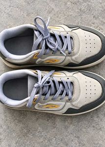 Men's Grey &amp; White Casual Sneakers