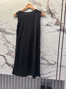 Elegant Black Sleeveless Dress