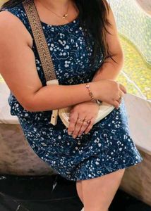 Chic Blue Floral Sleeveless Knee-Length Dress