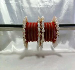 Red & White Bangle Set
