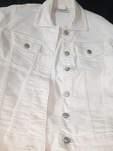 brand new👌😻Classic White Denim Jacket