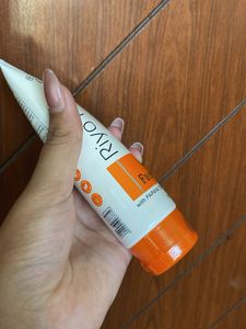 Riyo Herbs Papaya Face Scrub