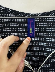 Stylish Black &amp; White Patterned Kurta
