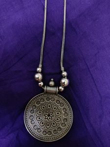 New Metallic Long Chain With Beautiful Locket