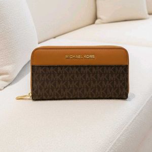 *LATEST MICHAEL KORS WALLET* WD BOX