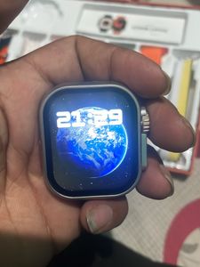 Smart Watch with Extra Bands