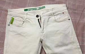 WHITE SPYKAR JEANS