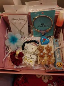 Beautiful combo hampers