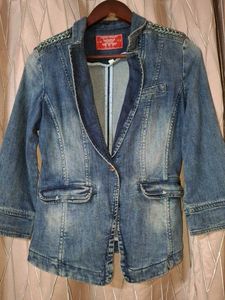 Stylish Denim Blazer with Studded Shoulders