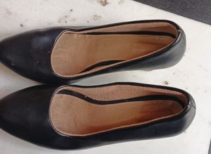 Black Pointed Toe Block Pumps