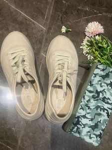 Zudio sneakers