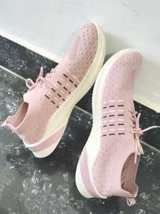 ❤ Nice stylish Shoes &amp; 4-Socks😍