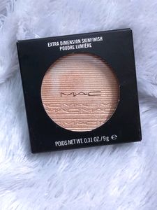 Luxe Brand Original MAC Highlighter