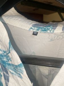 Print Kurta and white rayon pant pan