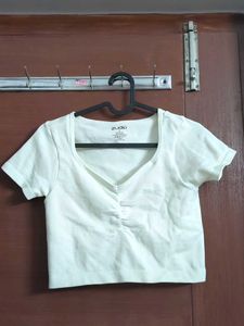 Women's Ribbed Ruched V-Neck Crop Top