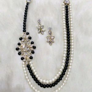 Blue &amp; White Beaded Necklace with Earrings
