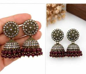 Elegant Kundan & Pearl Jhumka Earrings