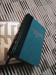 Charles Oliver Twist Hardcover Book