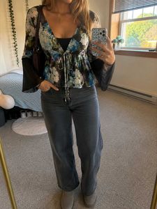 Floral Tie-Front Bell Sleeve Top