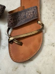 Stylish Brown &amp; Gold Flat Sandals