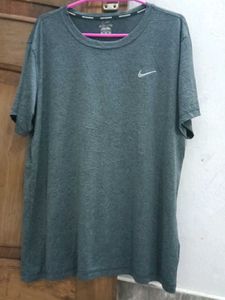 Nike Dri-FIT T-Shirt