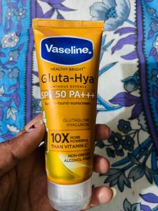 Vaseline Gluta Hya - Antioxidant SPF 50 PA+++ Suns