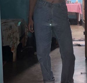 GAP Classic High-Waist Tapered Blue Jeans