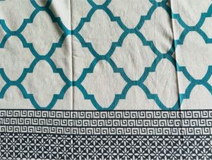 Stylish geometric pattern Cyan-white Bedsheet set