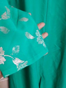 Almost New|Green Shiny Silvery Embossed Dress