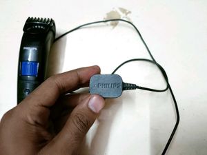 Philips QT 4000 series trimmer + charger
